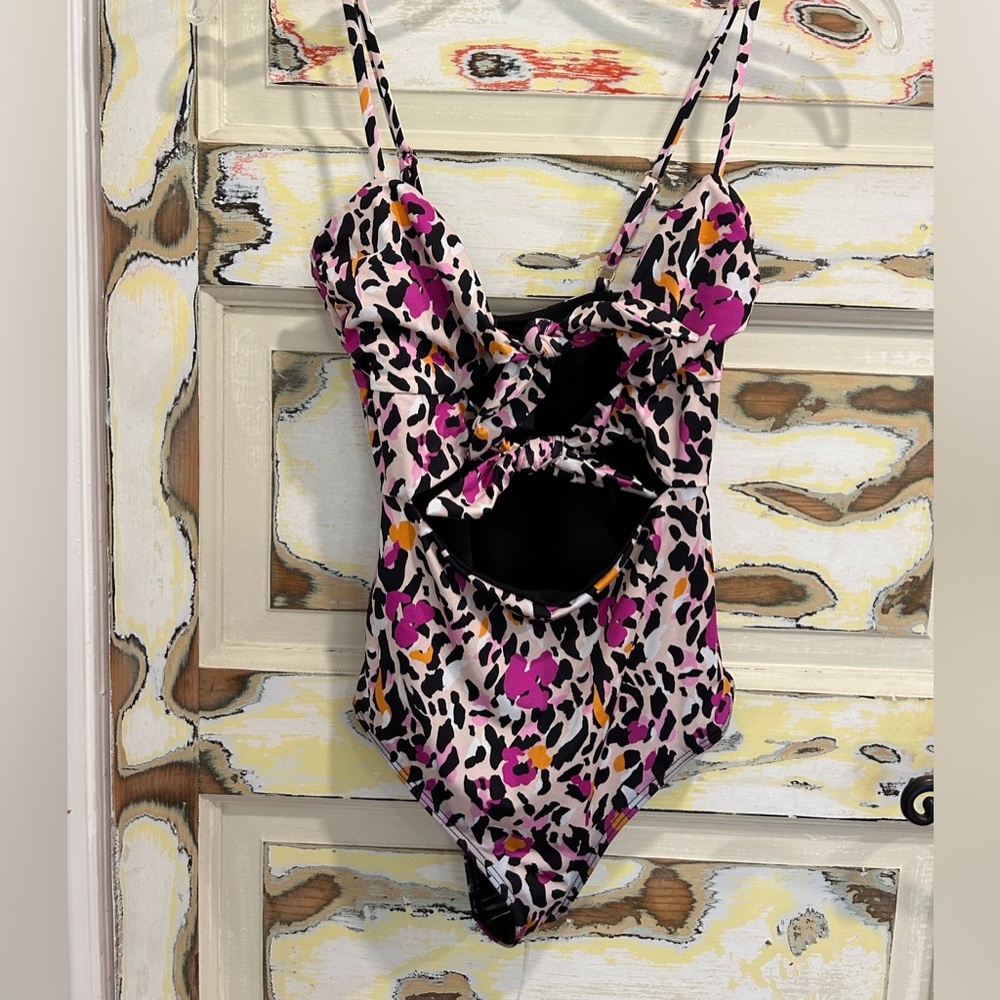 Beach Riot Mia One-Piece NWT! - Picture 9 of 13